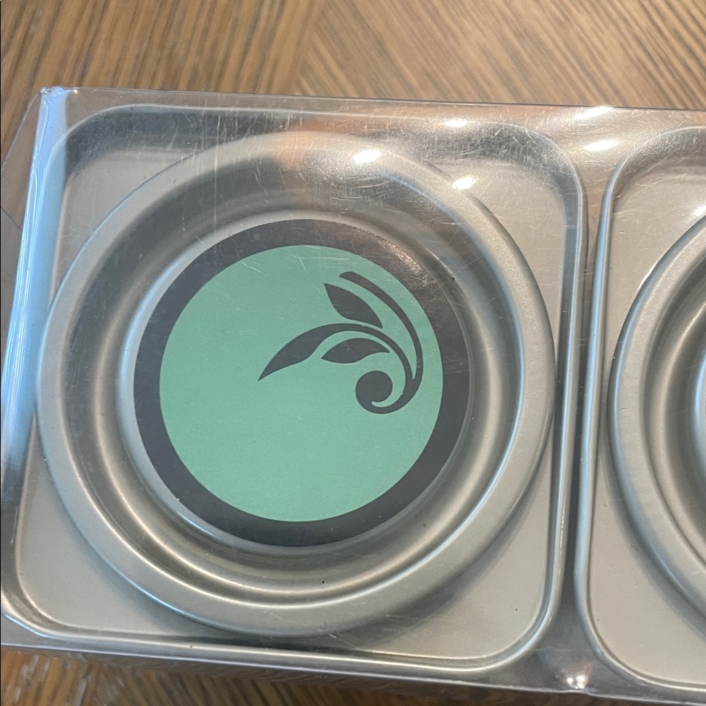 Harrods Exclusive Loose Leaf Tea Set - Featuring 3 black tea blends. - Picture 6 of 7